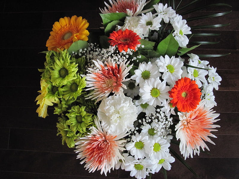 Happy Birtay bouquet of flowers, red, Daisy, green, bouquet, orange, flowers, graphy, white, HD wallpaper