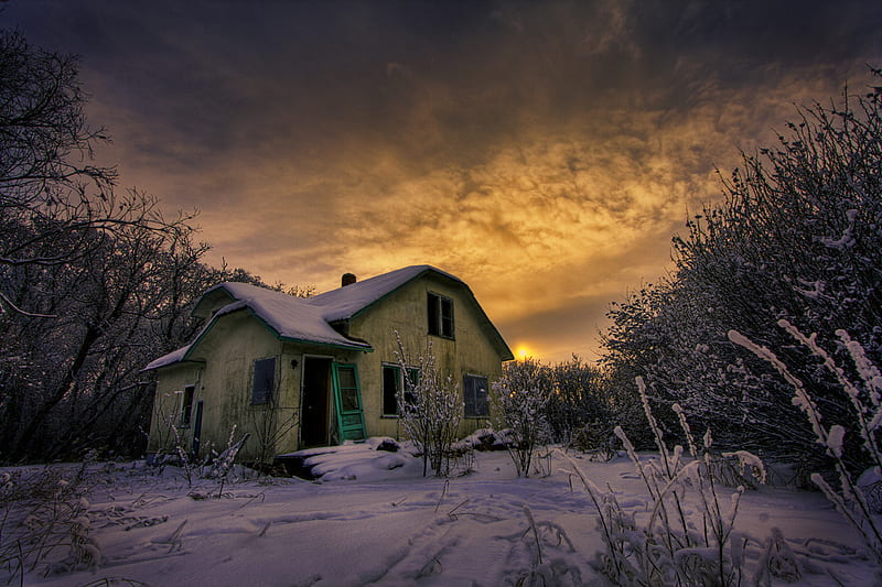 Abandoned farmhouse, sunset, house, snow, winter, HD wallpaper