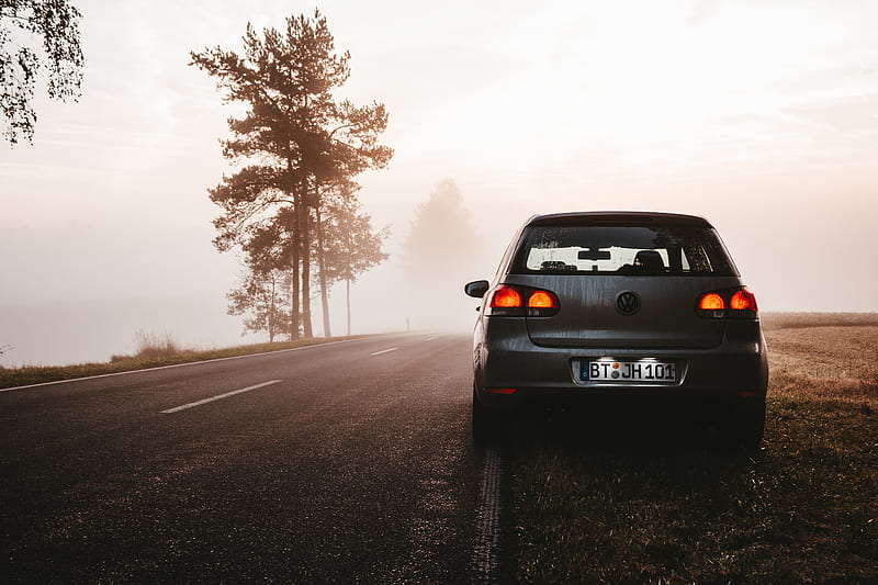 volkswagen, fog, car, road, twilight, HD wallpaper