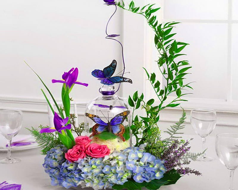 Natures beauties centerpiece, plant, butterflies, glass, green, purple, flowers, ivy, pink, blue, HD wallpaper