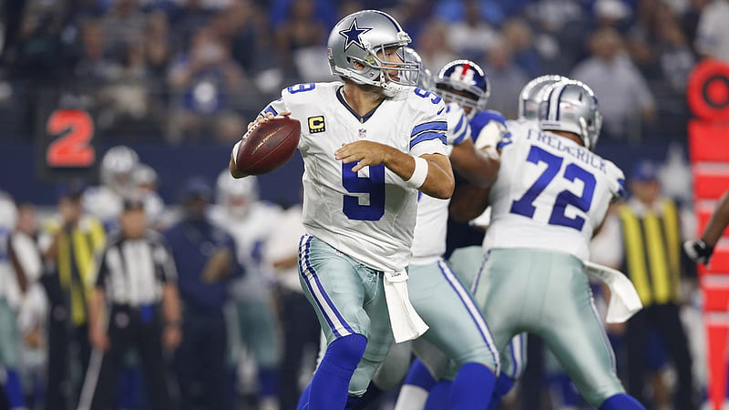 Dallas Cowboys Sprint Football Antonio Ramiro Romo In A Blur Background Sports, HD wallpaper