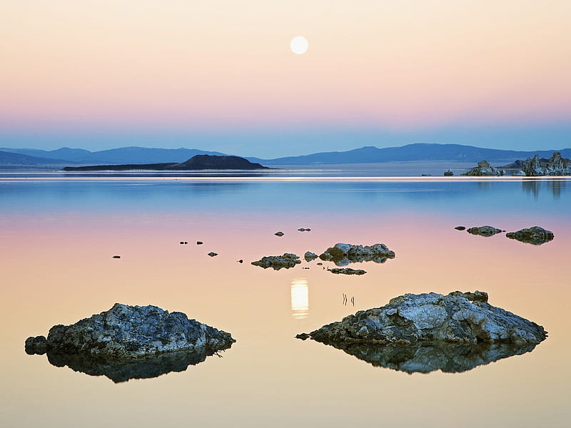Moonrise over Mono Lake, sunset, lake, moonrise, stones, moon, calm, water, peaceful, relaxing, HD wallpaper