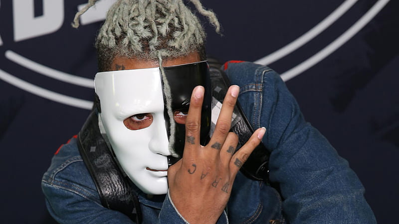 XXXTentacion Is Wearing Black And White Mask And Having Ash Color Hair Celebrities, HD wallpaper