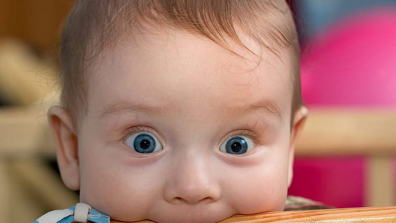 Funny Baby Face Blue Eyes Blur Background Funny Baby Face, HD wallpaper
