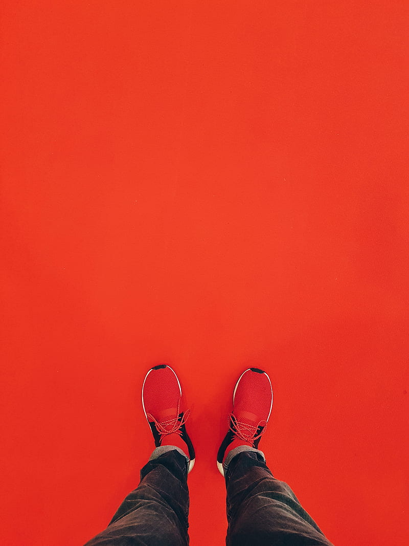 person wearing red running shoe, HD phone wallpaper