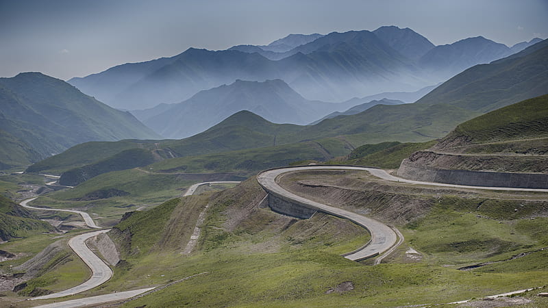 Montaña verde con carreteras curvas, Fondo de pantalla HD | Peakpx