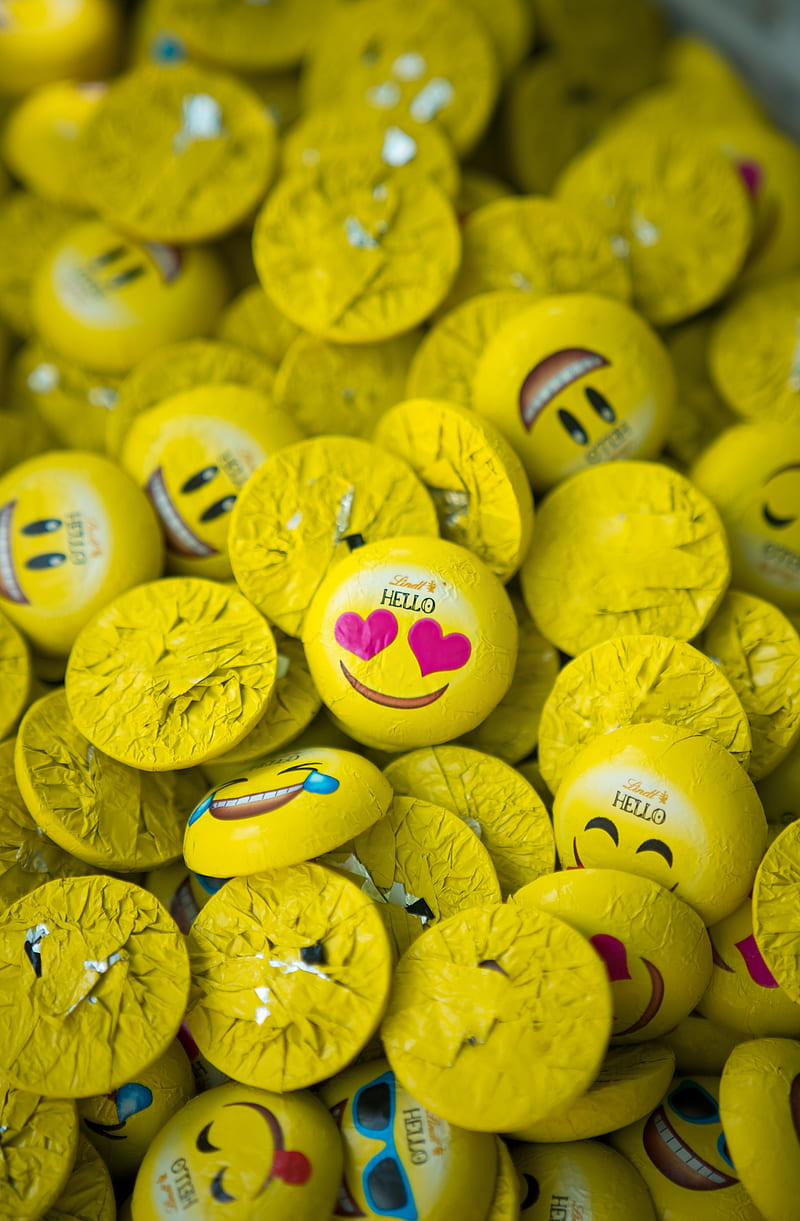 Emoji Faces , blurred depth of field ultra landscape popular trending high quality, emoji, face, happy easter heart eyes hello, heart, smily laughing emojis fun, yellow, HD phone wallpaper