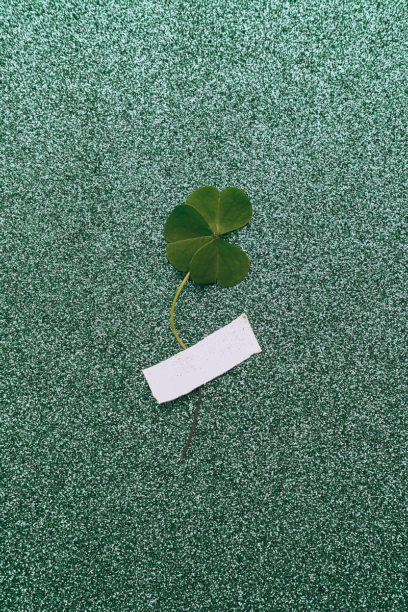 Clover Taped to Glitter Background, HD phone wallpaper