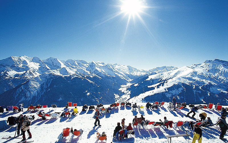 Sunbathing in the Alps - Alpine Winter Vacation, HD wallpaper