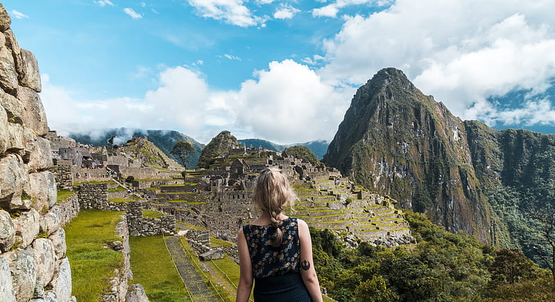 woman facing Machu Picchu, HD wallpaper
