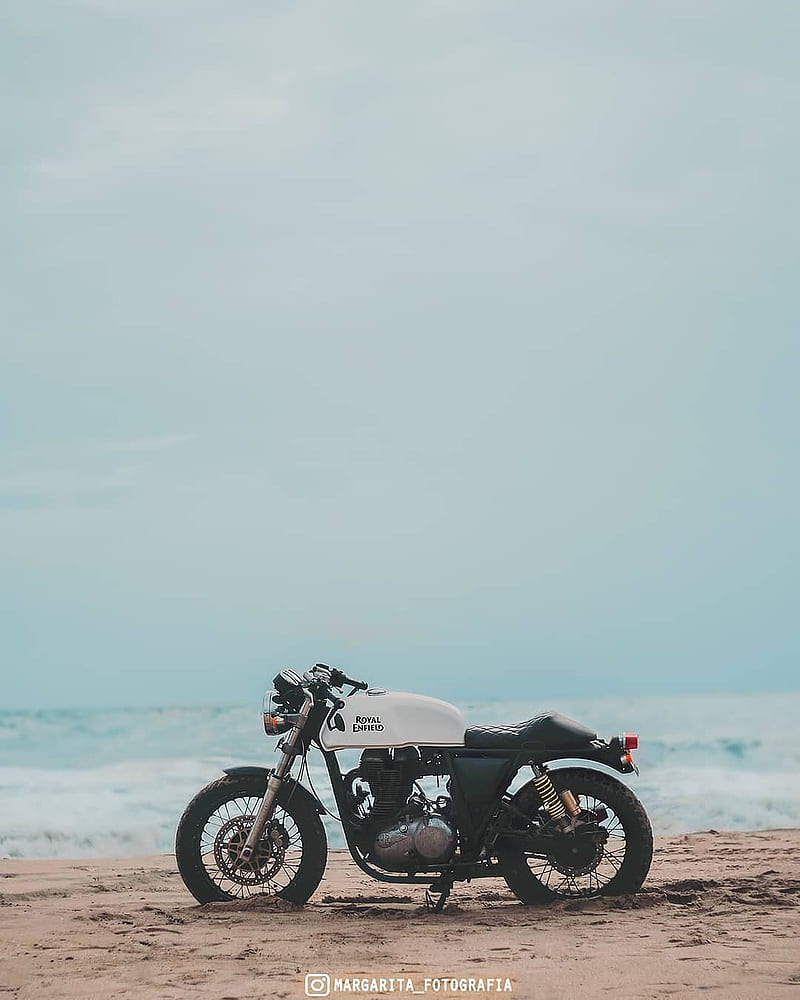 Bullet royal enfield, beach, bike, king, motorcycle, HD phone wallpaper