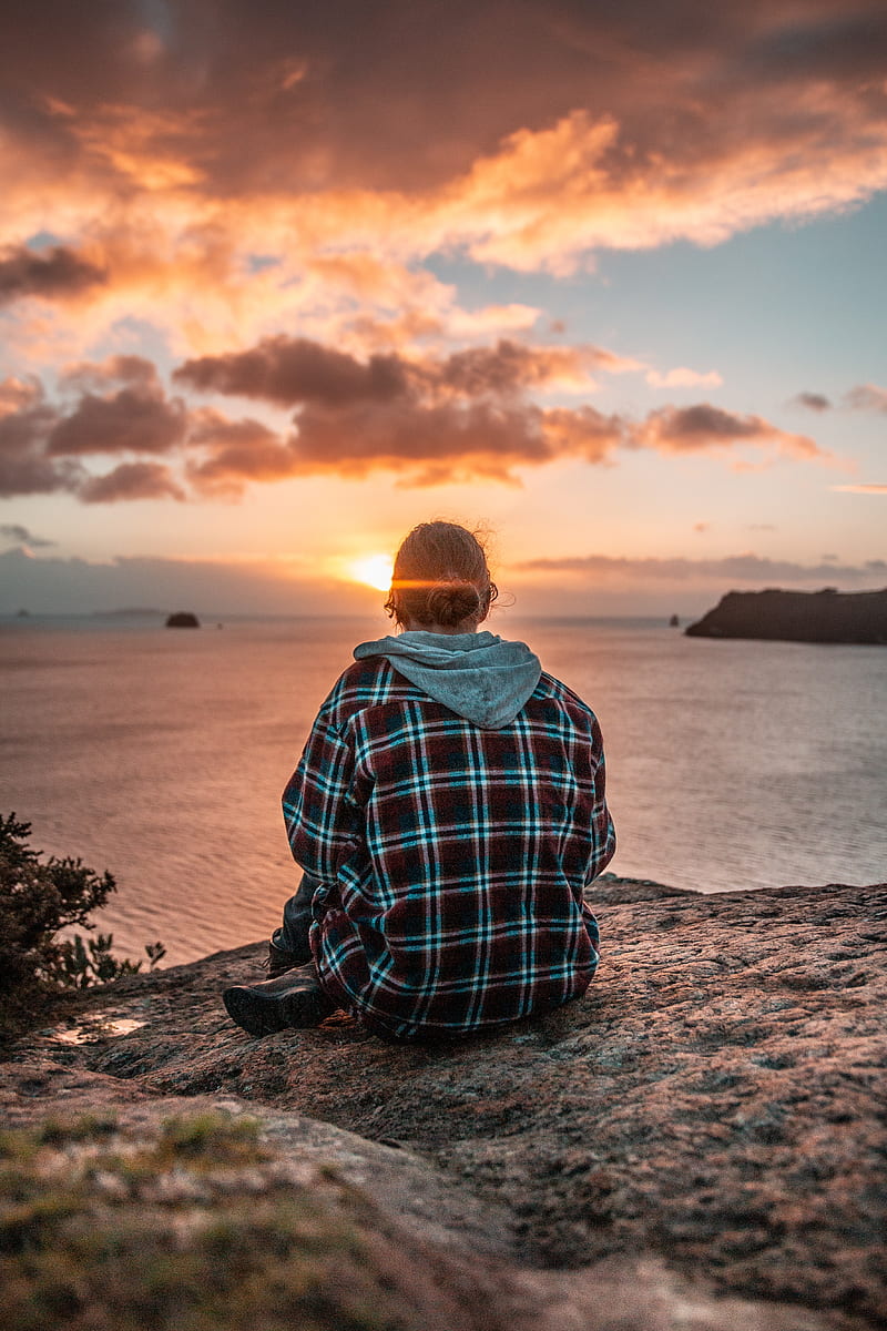 man, sea, sunset, cliff, horizon, HD phone wallpaper