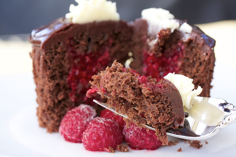 cupcake, cake, choc, strawberry, HD wallpaper