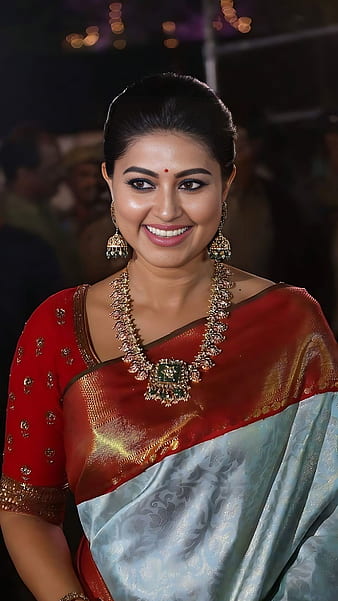 Sneha Cute in Saree Photos, Sneha Latest Red Saree Stills | Moviegalleri.net