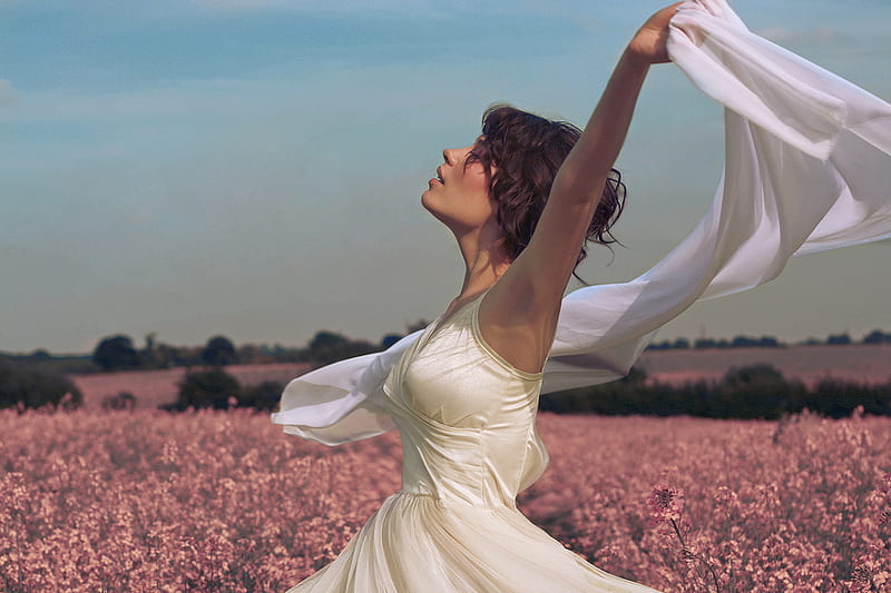 Beautiful Day, wind, breeze, bride, bonito, woman, grphy, flower, beauty, white dress, pink, field, HD wallpaper