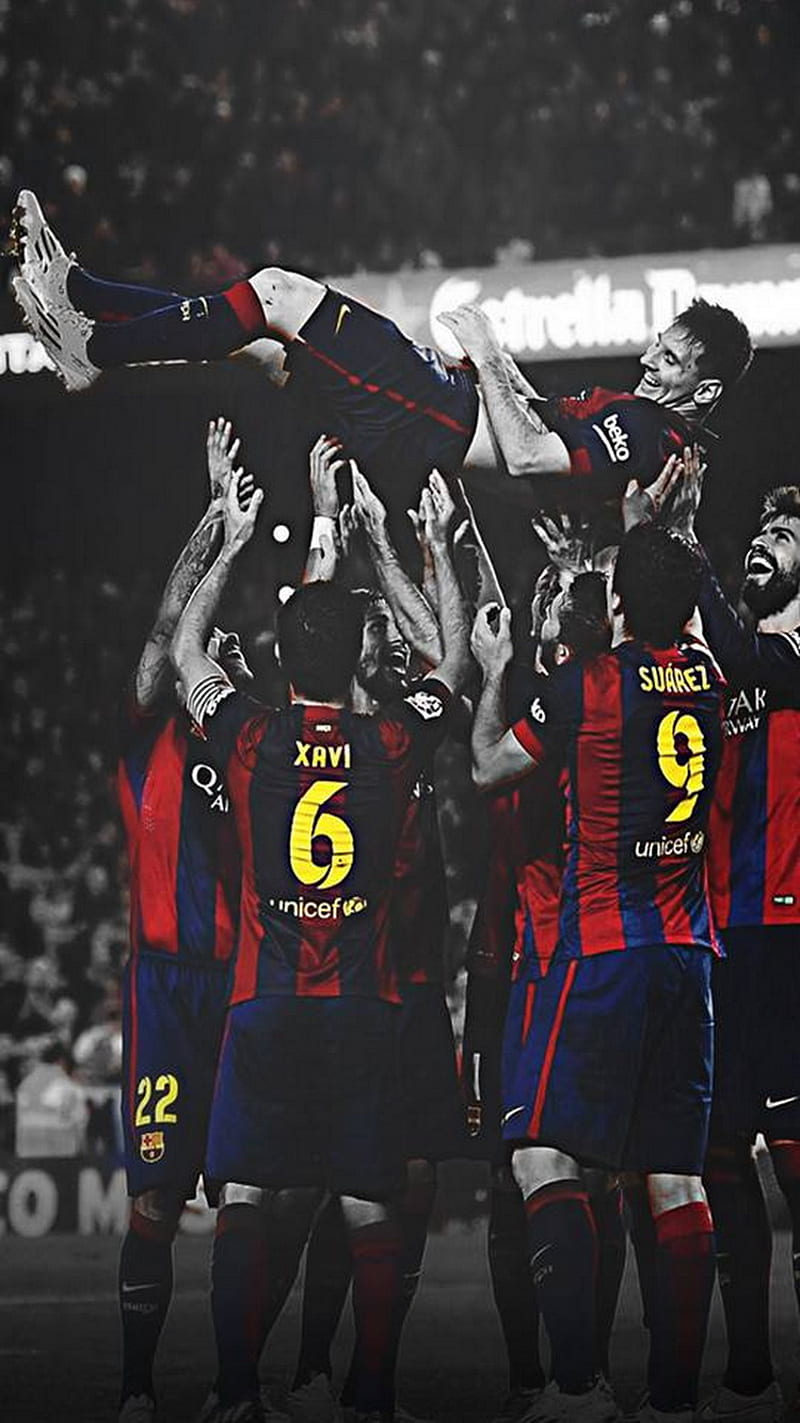 Hình nền điện thoại HD với hình ảnh của Messi, Neymar, Suarez và Xavi sẽ giúp bạn ghi nhớ những khoảnh khắc đáng nhớ của đội bóng Barcelona. Bạn sẽ thấy được sức mạnh và đội hình tuyệt vời của Mannschaft này. Tự hào là fan của Barcelona với bộ sưu tập này.