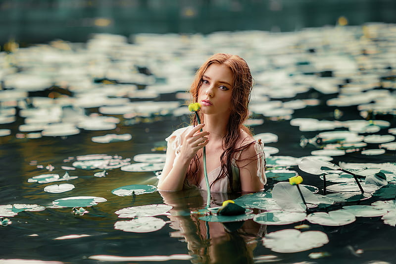Girl With Flower In Water , girls, model, HD wallpaper