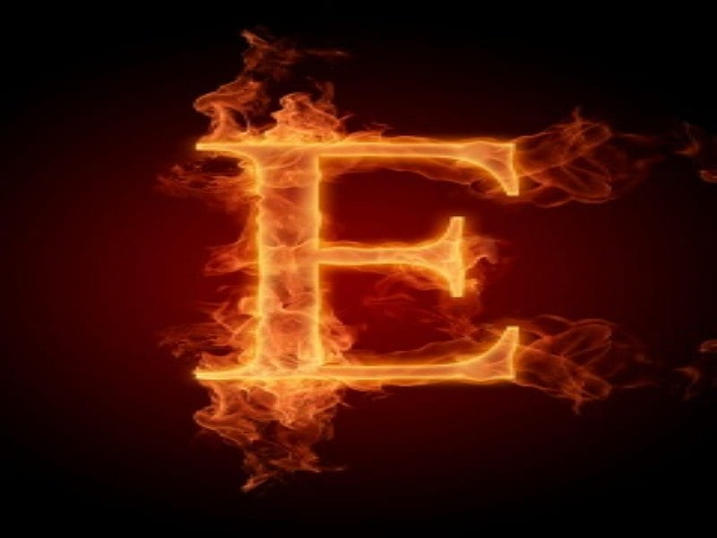 Буква е на дороге. Огненная буква e. Буква e арт. Алфавит огонь. Огненная буква м.
