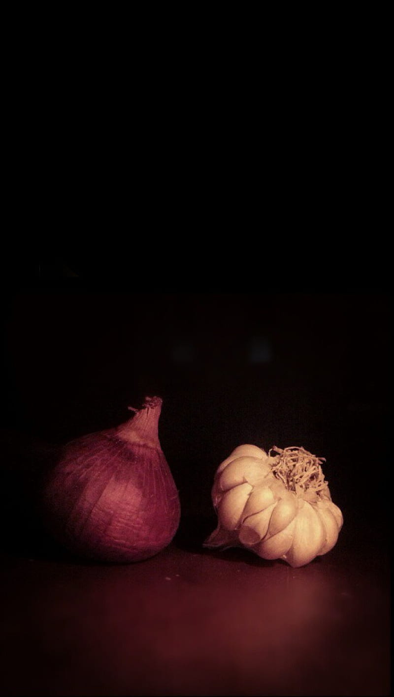 Garlic and Onion, black, dark, food, garlic, grocery, kitchen, onion, HD phone wallpaper