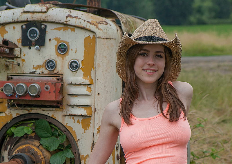 Tractor Repair . ., models, hats, cowgirl, ranch, tractors, women, outdoors, brunettes, Eva Green, style, western, HD wallpaper