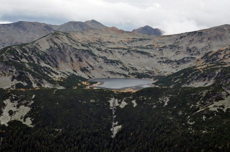 One of the Seventh Rilla Lakes, mountain graphy, nature, Bulgaria, sky, lake, HD wallpaper