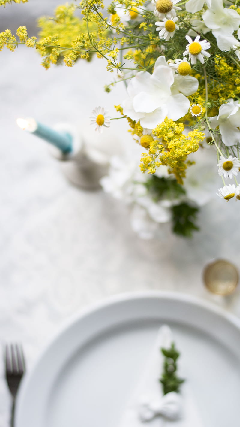 Flowers on the Wedding table , romantic, bouquets, white, yellow, HD phone wallpaper