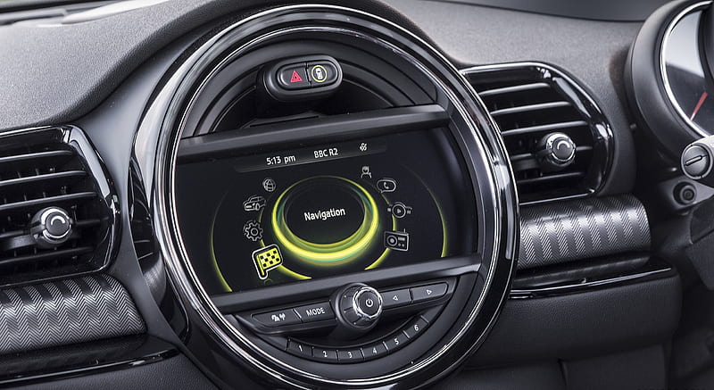 2016 MINI Cooper Clubman S (UK-Spec) - Central Console , car, HD wallpaper