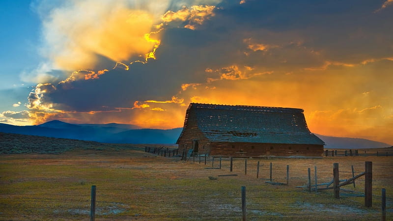 glorious sunset over old barn, fence, mountains, sunset, clouds, barn, HD wallpaper