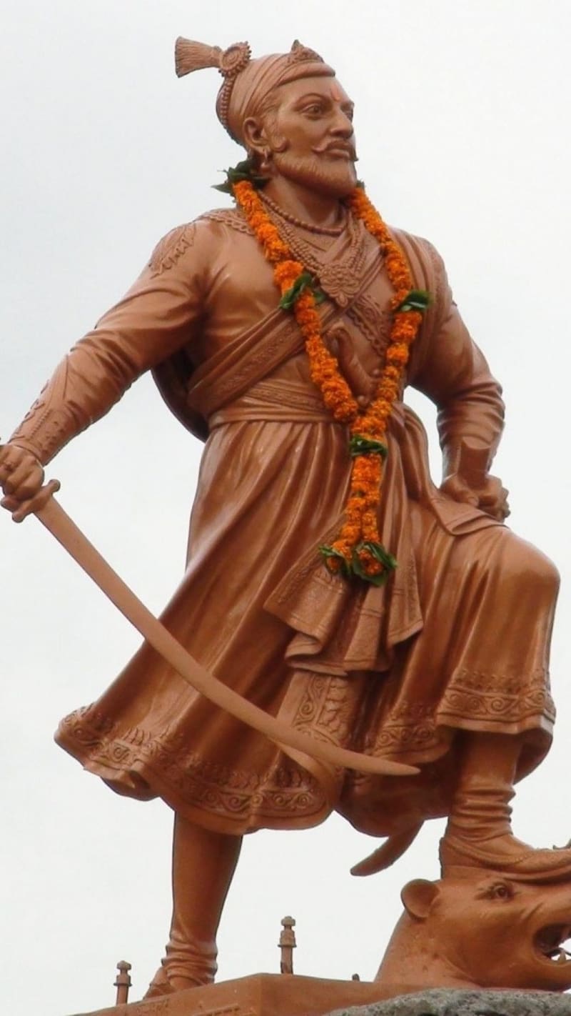 Shivaji Maharaj Statute With Sword, shivaji maharaj , statue, sword, HD phone wallpaper