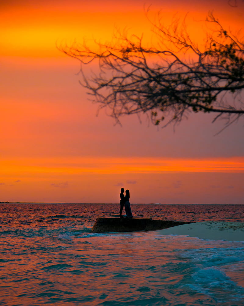 couple, silhouettes, love, sea, sunset, dark, HD phone wallpaper