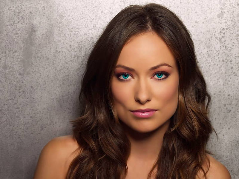 Everything About Olivia Wilde in This Picture Is Perfect (See: Hair, Skin,  Lipstick, Eye Makeup)