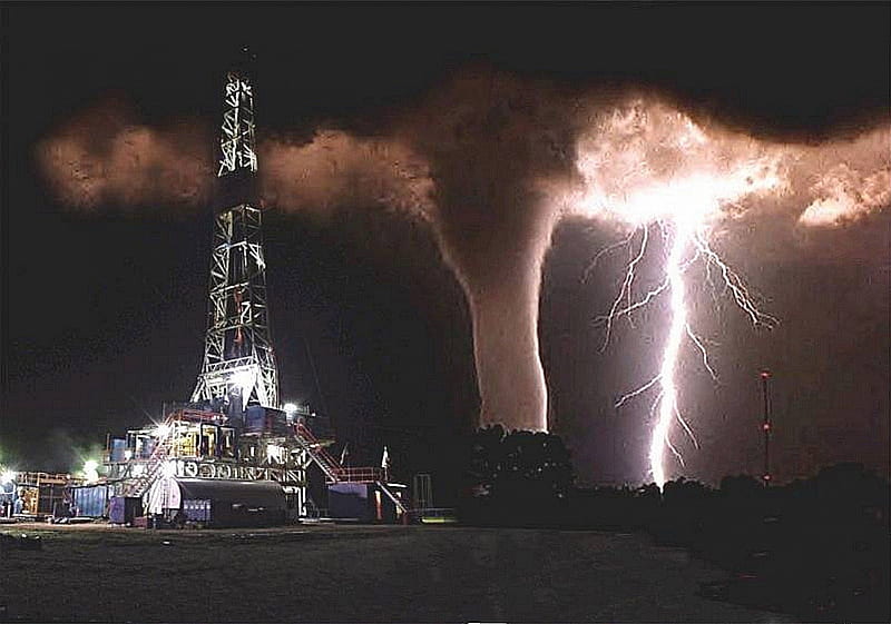 Texas oil rig, rig, oil, twister, weather, HD wallpaper