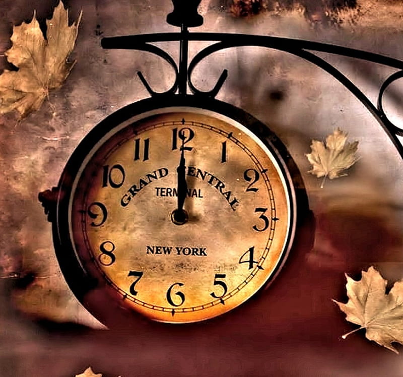 Мая мая часы часы часы песня. Уличные часы. Старинные часы в листве. Часы полет старые. Спокойной ночи старинные часы.