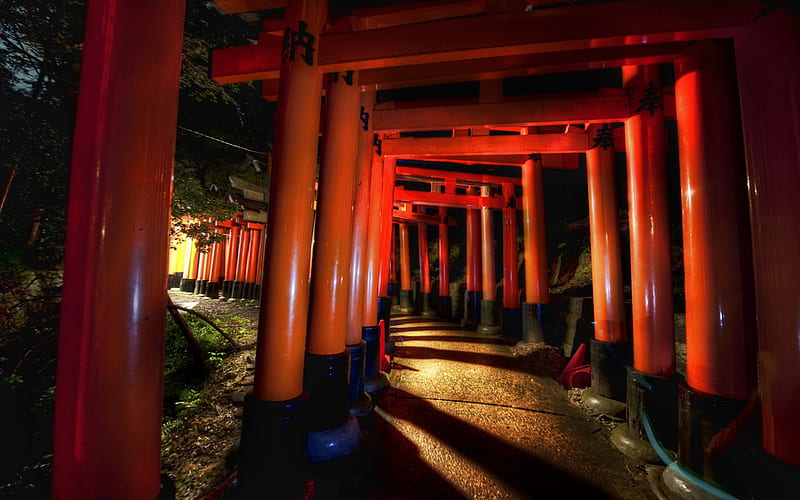 The Red Gates, pillars, glow, japanese, path, trees, light, HD wallpaper