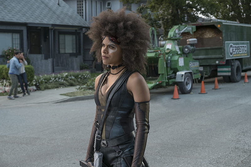 Zazie Beetz As Domino In Deadpool 2 Movie, domino, deadpool-2, movies, 2018-movies, HD wallpaper