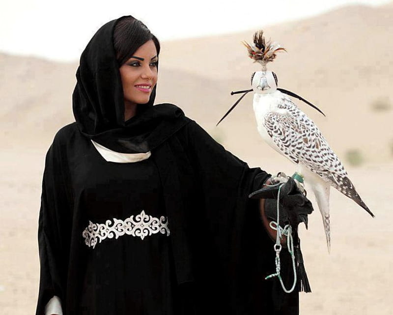 With falcon in desert, expression, eagle, new, color, woman, HD wallpaper | Peakpx With falcon in desert, expression, eagle, new, color, woman, HD wallpaper | Peakpx