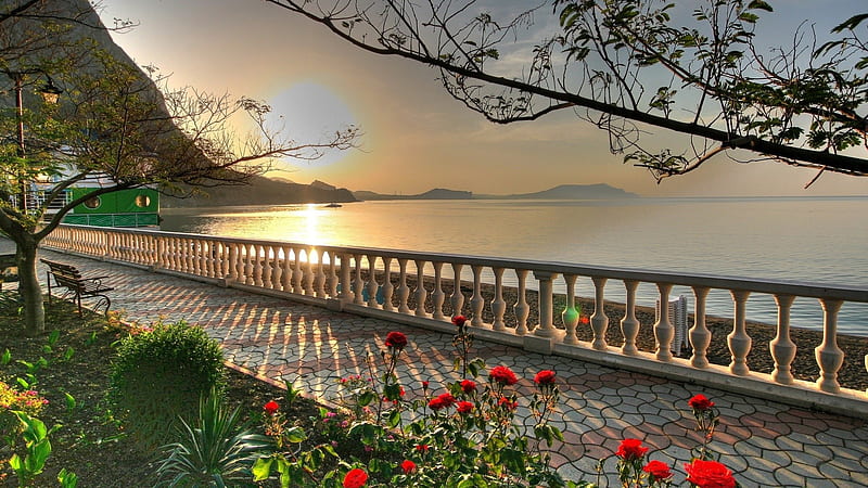 Beautiful Pathway Between Fence And Garden And Body Of Water With Sunrays Nature, HD wallpaper