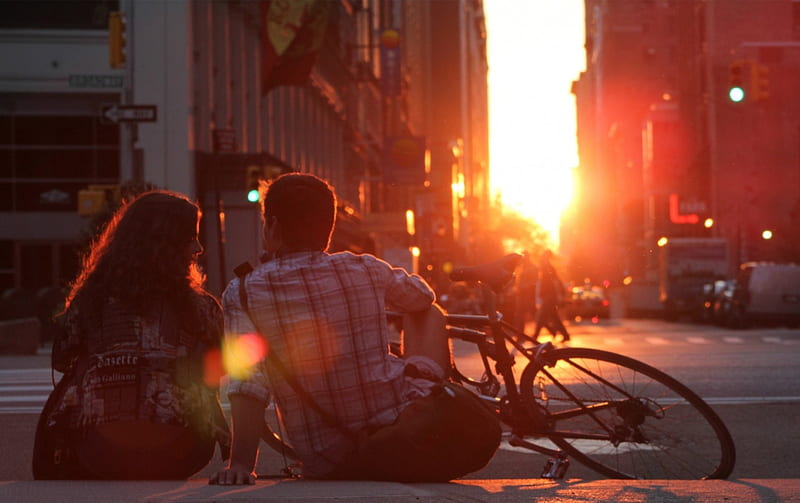 romantic sunset in the city, city, sunset, bike, street, couple, HD wallpaper