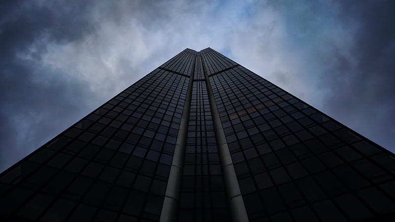 Worm's Eye View Of Skyscraper Building Under Cloudy Sky Minimalist, HD wallpaper
