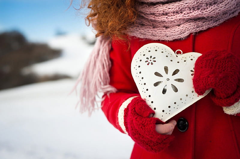 Winter Heart , red, woman, winter, mittens, graphy, girl, snow, heart, scarf, HD wallpaper