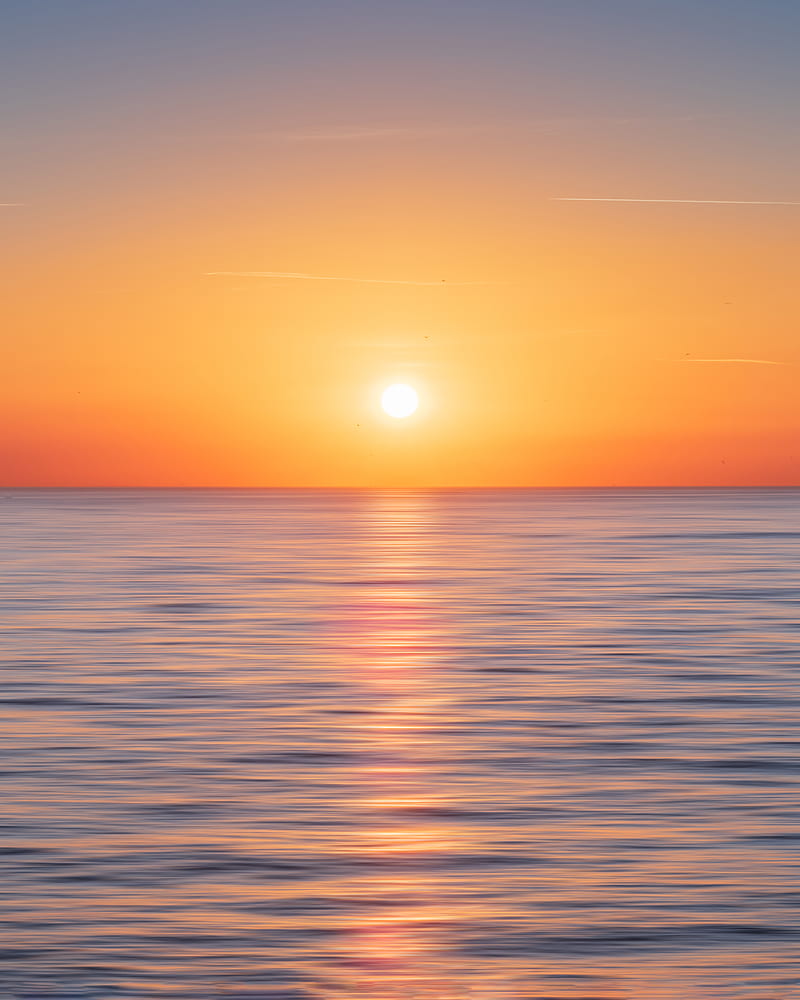 Calm Water With Sun and Orange Sky, HD phone wallpaper