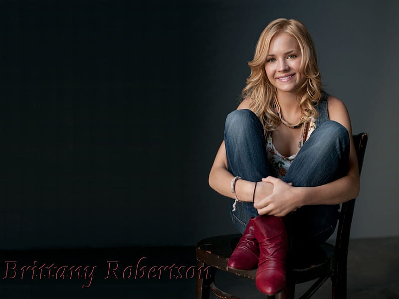 Brittany Robertson, britt, robertson, boots, jeans, blonde, brittany, HD wallpaper