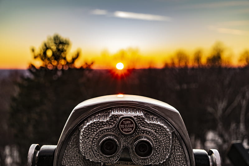 selective focus of silver tower viewer telescope facing sunshine, HD wallpaper