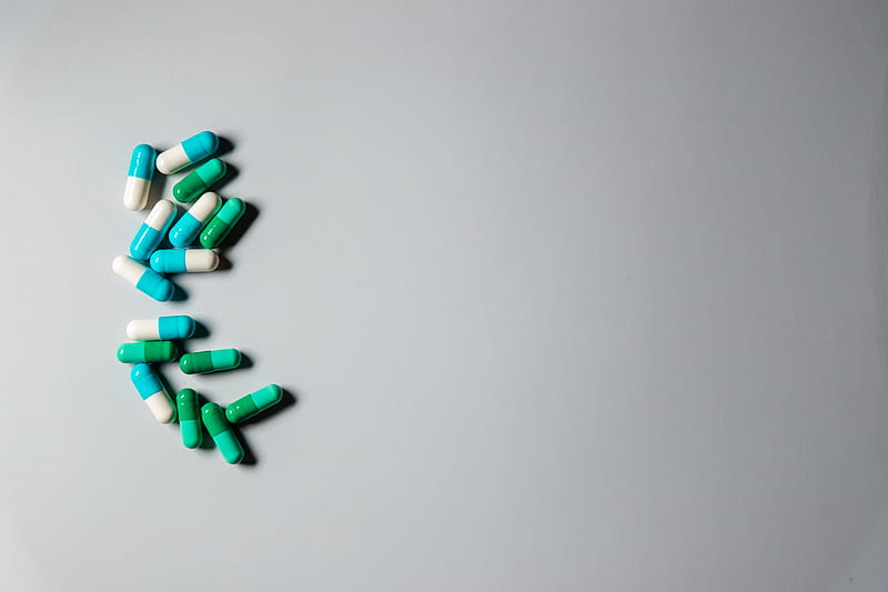 green and blue medication pill, HD wallpaper