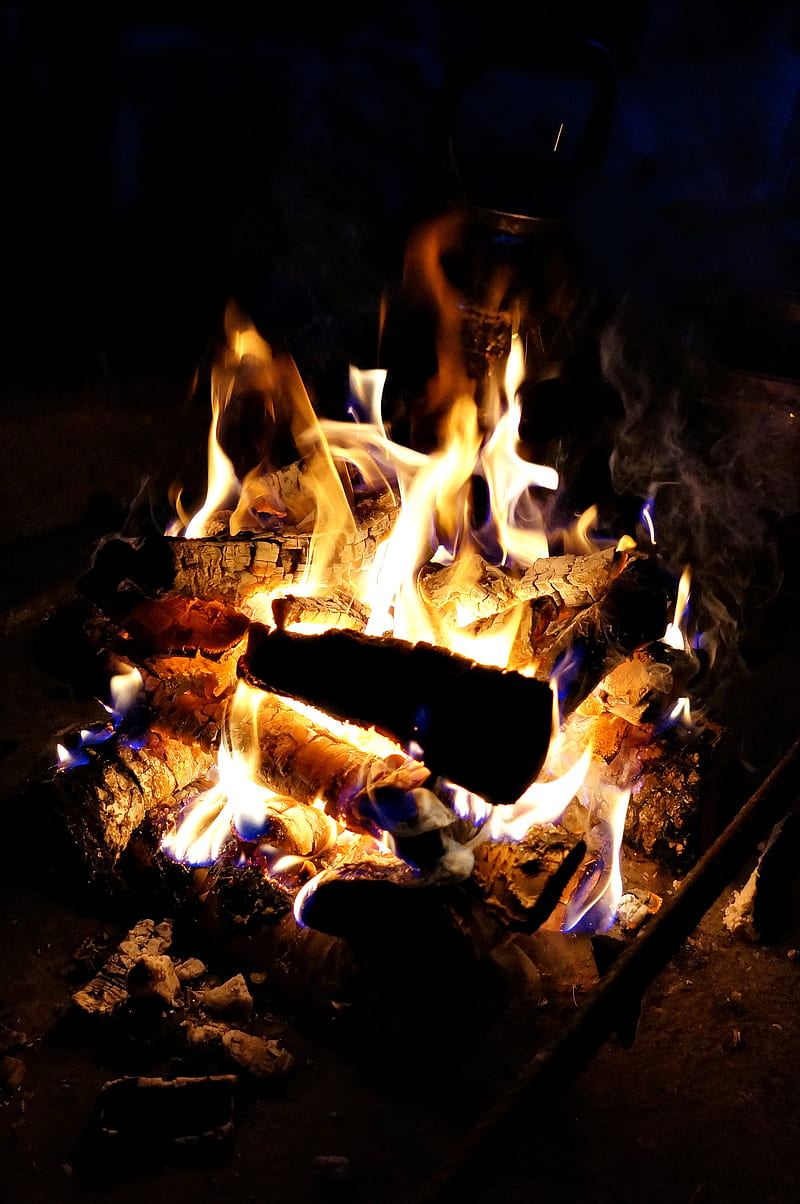 bonfire, flame, logs, coals, black, HD phone wallpaper