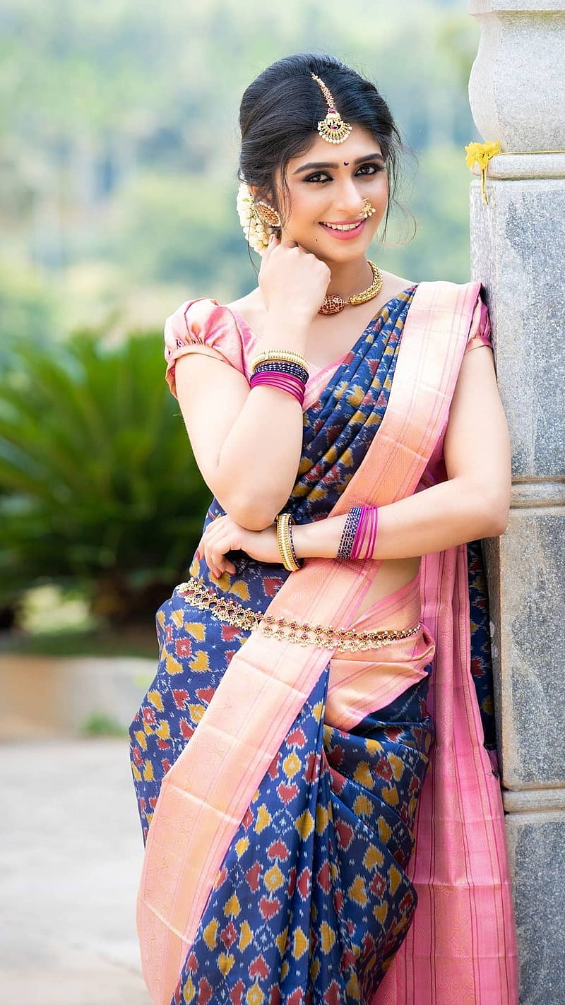 Aditi Prabhudeva , kannada actress, saree lover, HD phone wallpaper