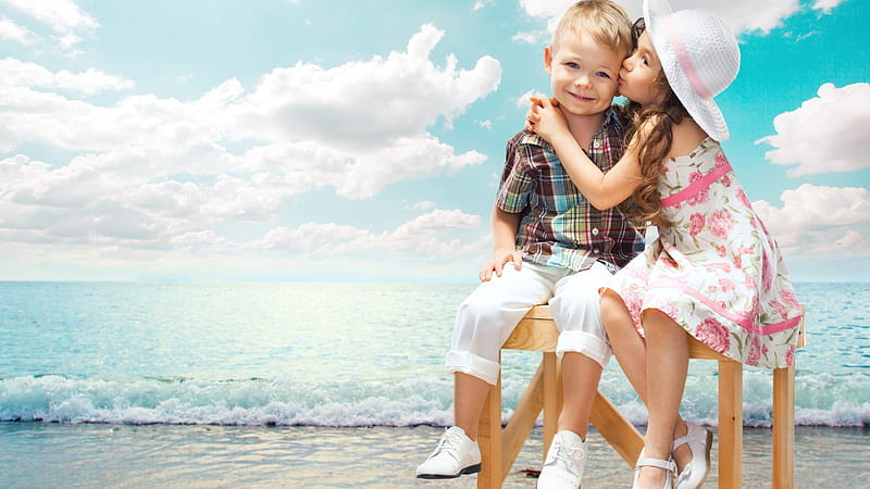 Cute Little Girl Is Sitting On Wood Bench Kissing A Boy In Beach Background Cute, HD wallpaper