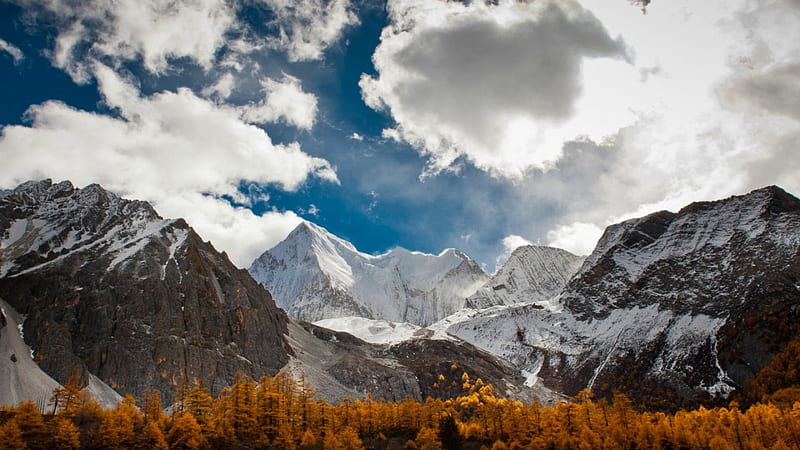 mountain range in late autumn, autumn, trees, clouds, mountains, HD wallpaper