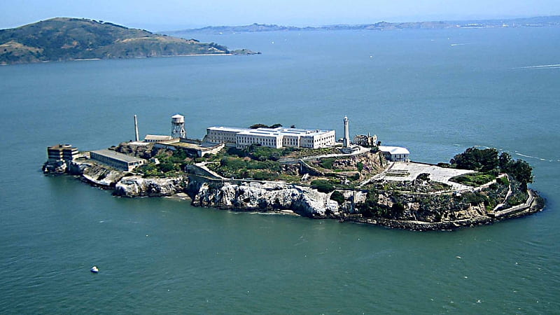 Alcatraz Island, National Historic Landmark, Previously military fortification, Part of Golden Gate National Recreation Area, Previously military and federal prison, San Francisco Bay, Lighthouse, HD wallpaper