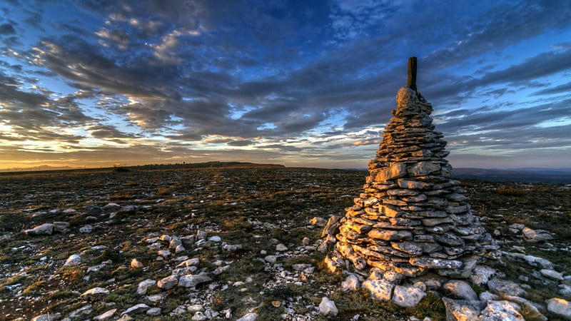 stone cone monument at dawn, cone, rocks, sunrise, clouds, meadow, HD wallpaper